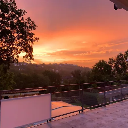 Pino24 Mit Pool Und Sauna Apartmán *