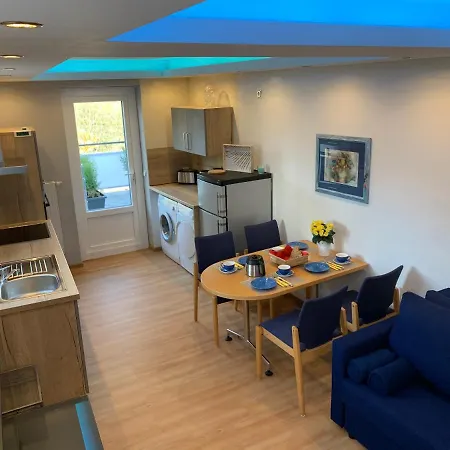 Διαμέρισμα Pino24 Mit Pool Und Sauna Hallenberg