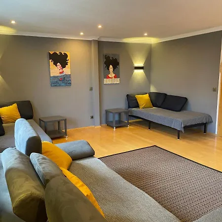 Διαμέρισμα Pino24 Mit Pool Und Sauna Hallenberg