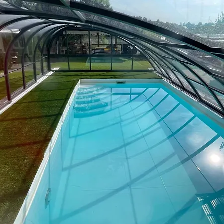 Pino24 Mit Pool Und Sauna Apartmán *
