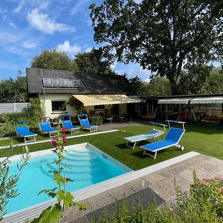 Pino24 Mit Pool Und Sauna Apartmán *