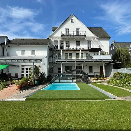 Pino24 Mit Pool Und Sauna דירה הלנברג