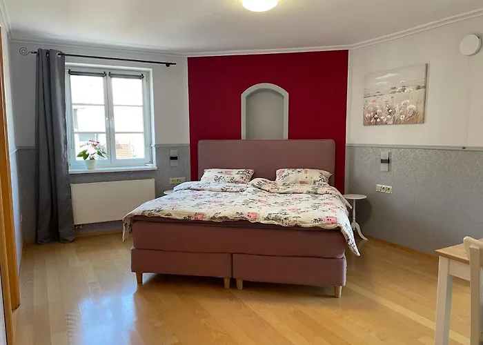 Pino24 Mit Pool Und Sauna *