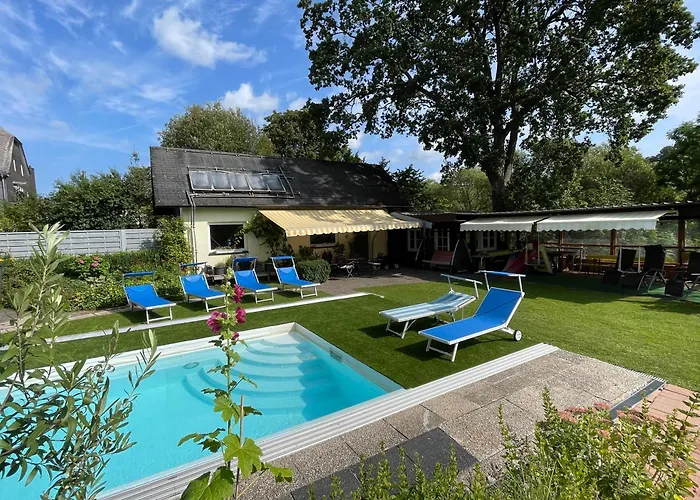 Pino24 Mit Pool Und Sauna Apartamento *