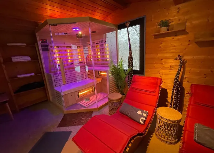 Pino24 Mit Pool Und Sauna *